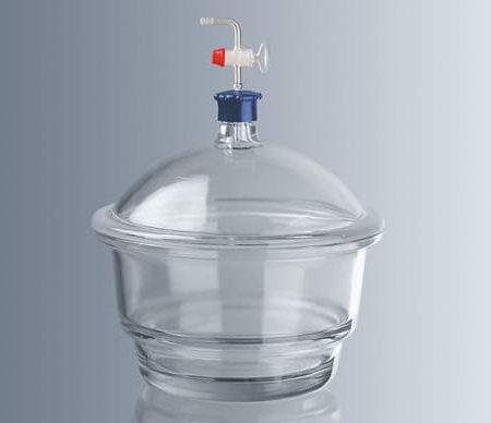 Desiccator with stopcock – suitable for use under vacuum