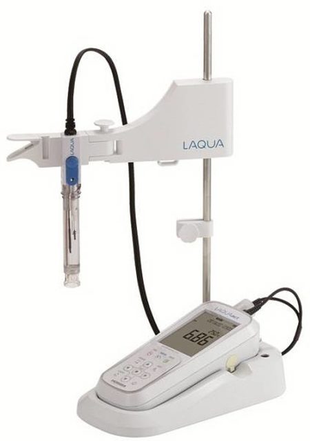 Electrode stand for D-70 series portable meters
