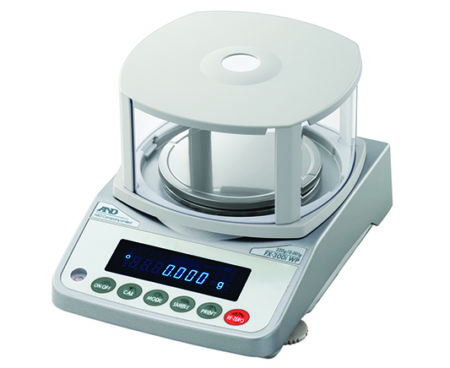 FXiWP laboratory balance with breeze break