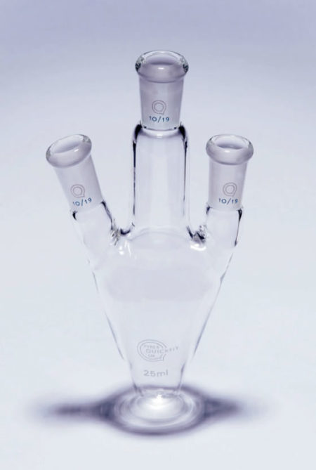 Pear Shape, Three Neck Flask - Nom Capacity 25ml (FP25/0AP)